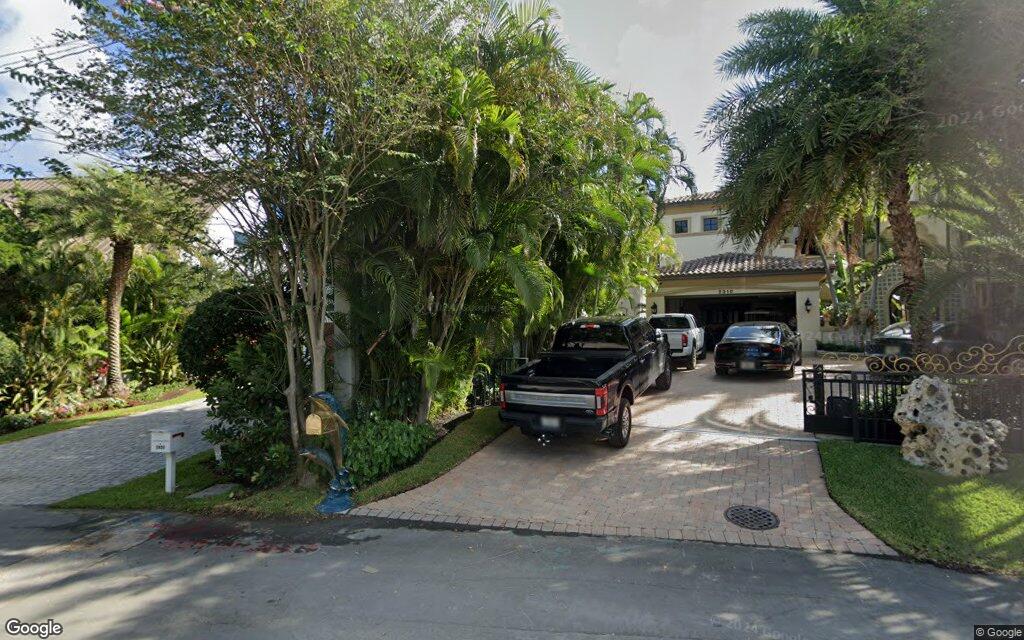 Bay Drive