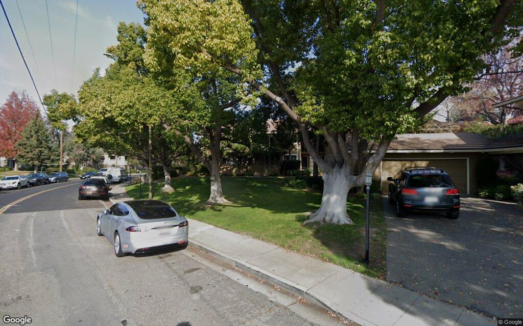Alberto Road