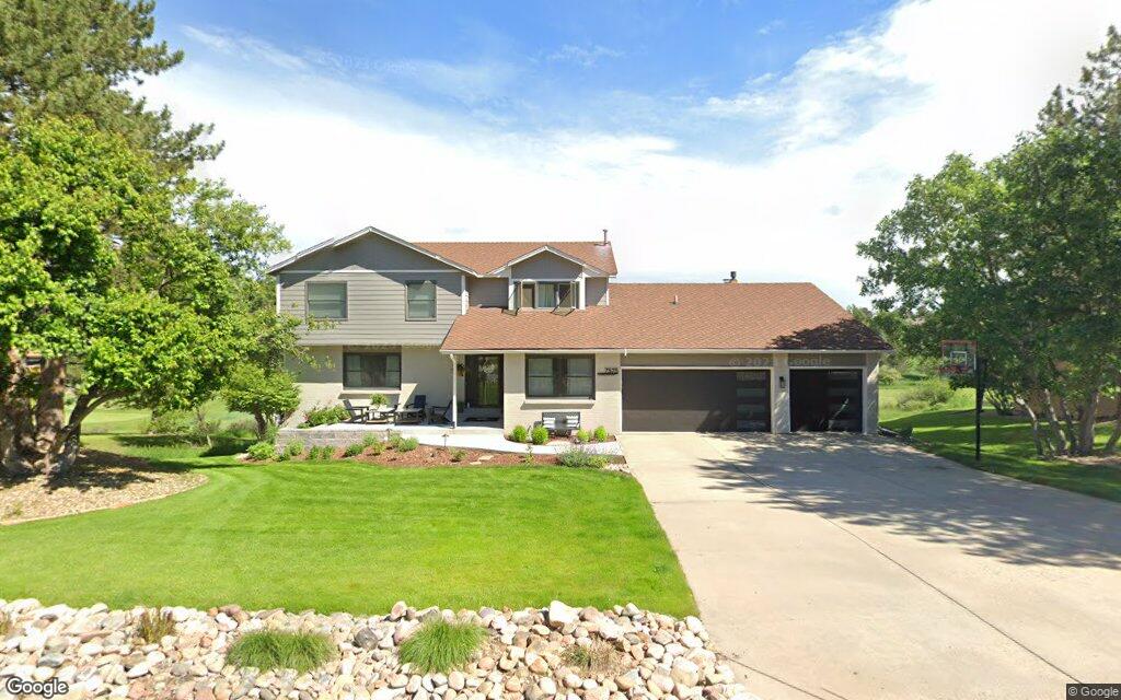 East Windlawn Way