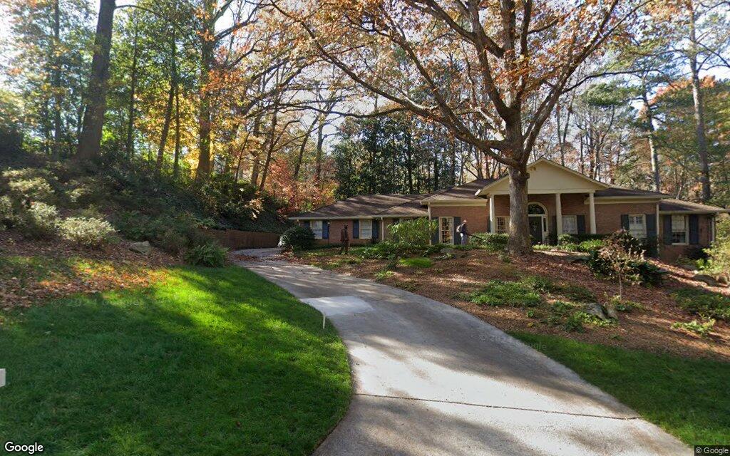 Lake Forrest Drive