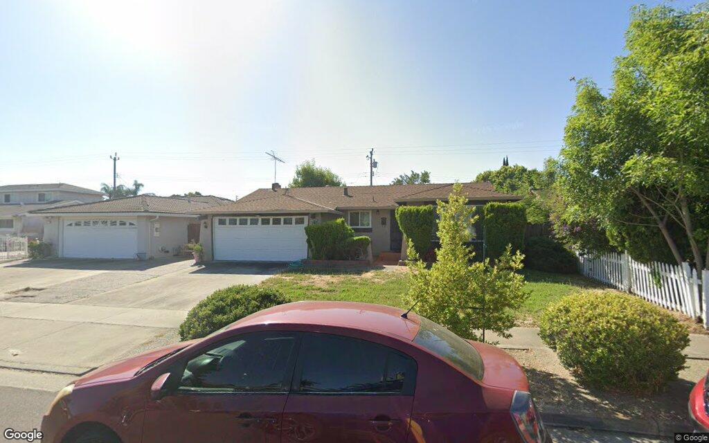 2584 Boren Drive - Google Street View