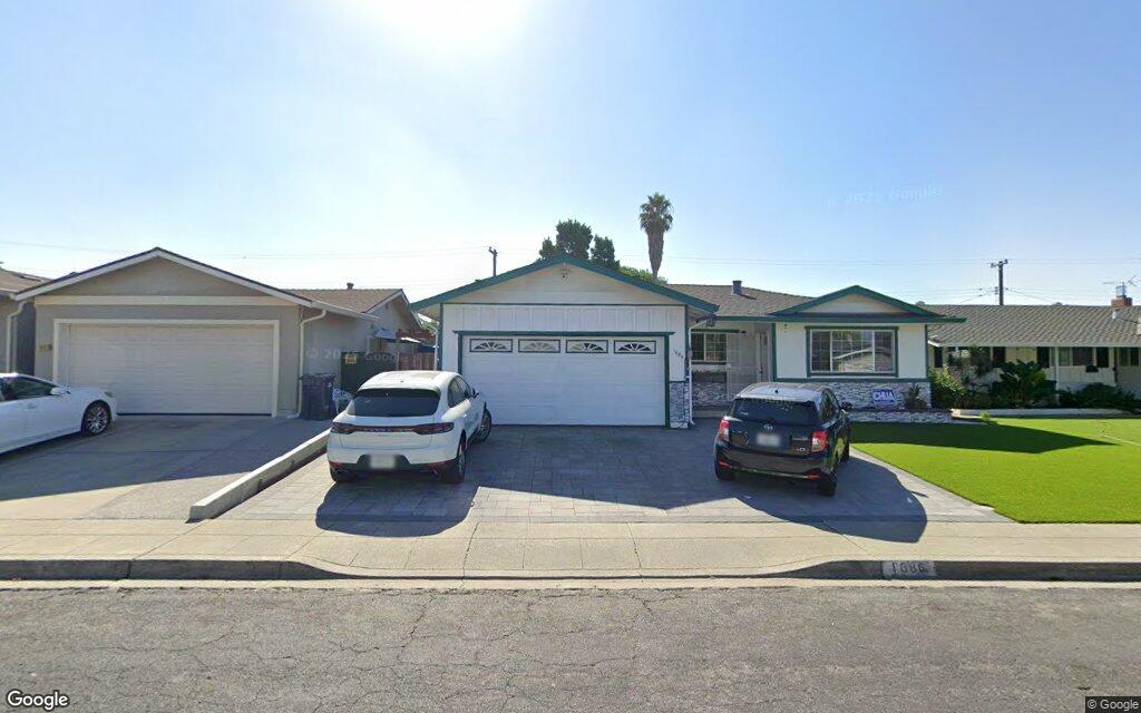 1686 Shenandoh Avenue - Google Street View