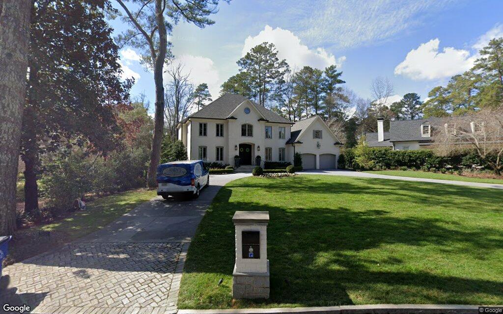 East Brookhaven Drive