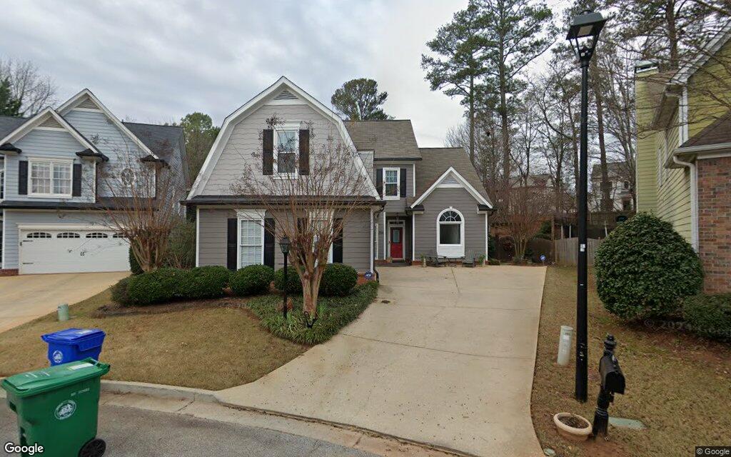 Ivy Glen Circle