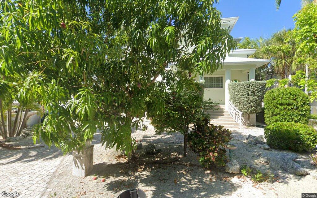 Coco Plum Road