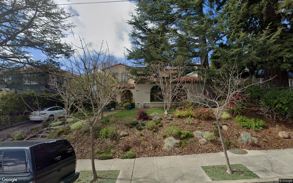 1160 Crendon Crescent - Google Street View