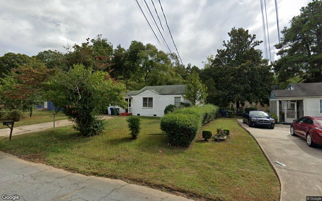 Loghaven Drive