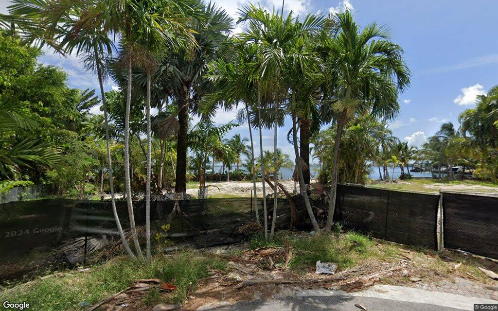 North Venetian Drive