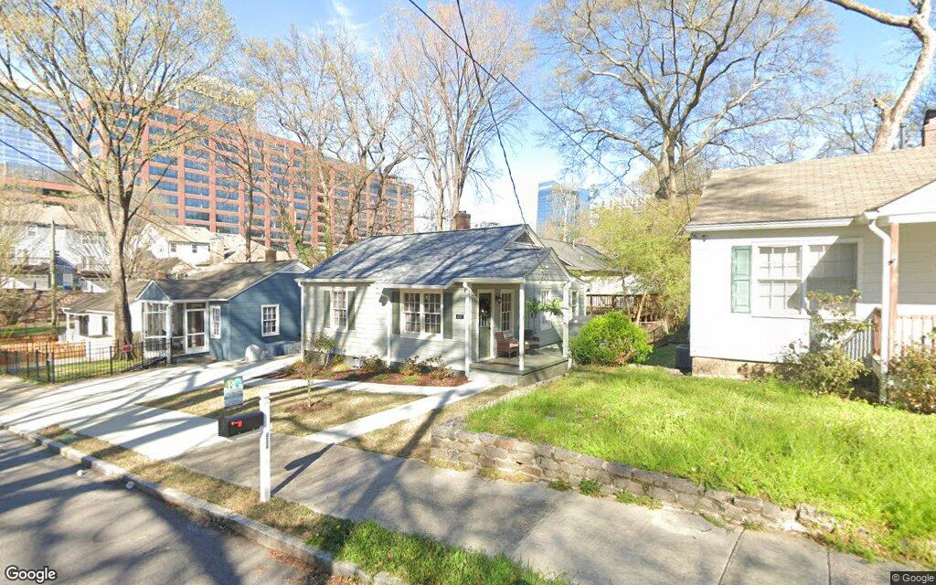 Lyle Place