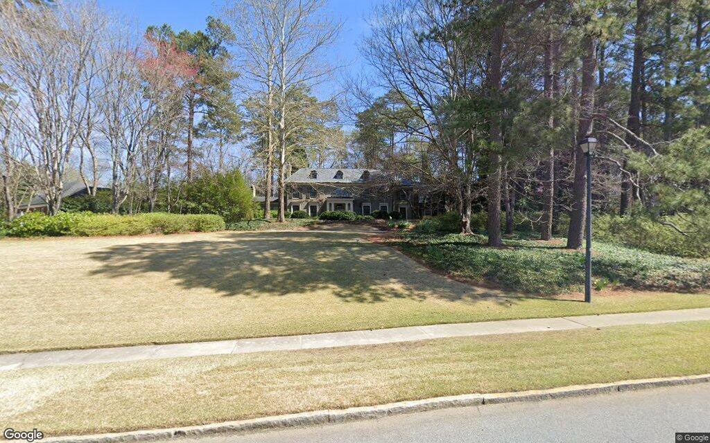 East Brookhaven Drive