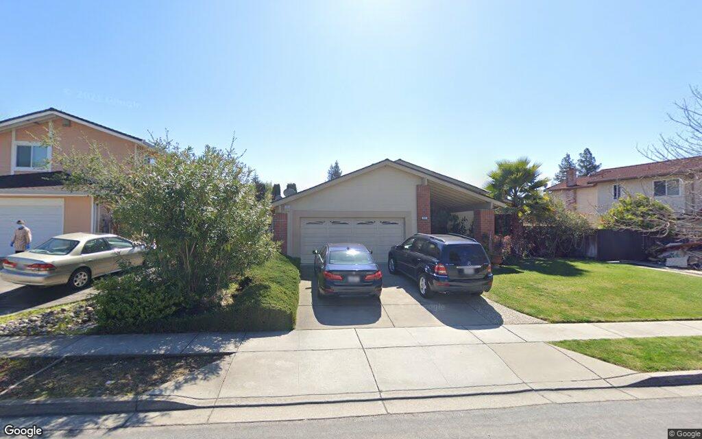 960 Arikara Drive - Google Street View