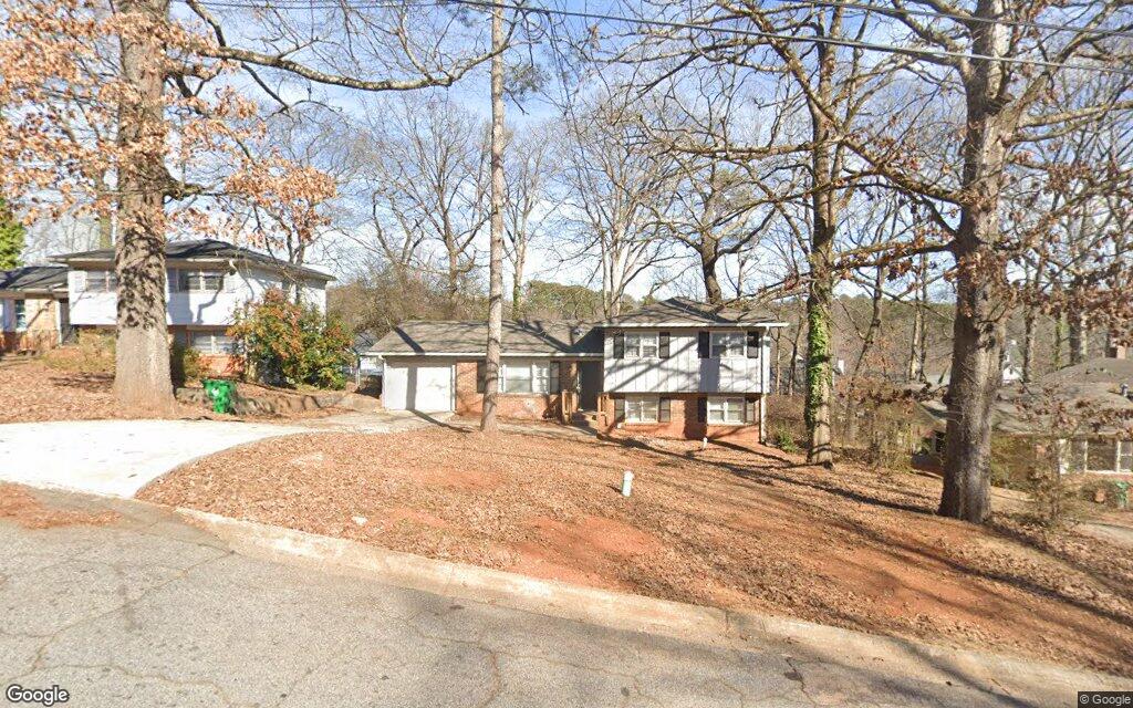 Crestdale Circle