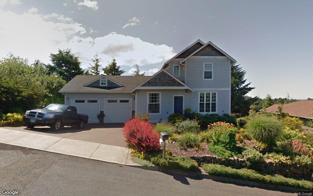 Northeast Lakewood Drive