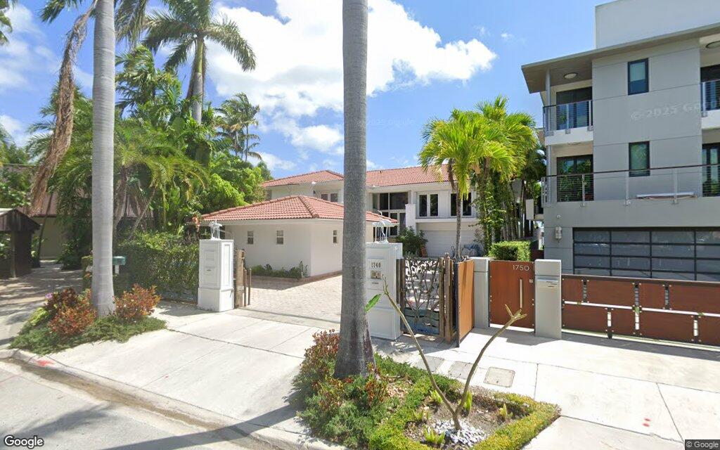 South Bayshore Lane