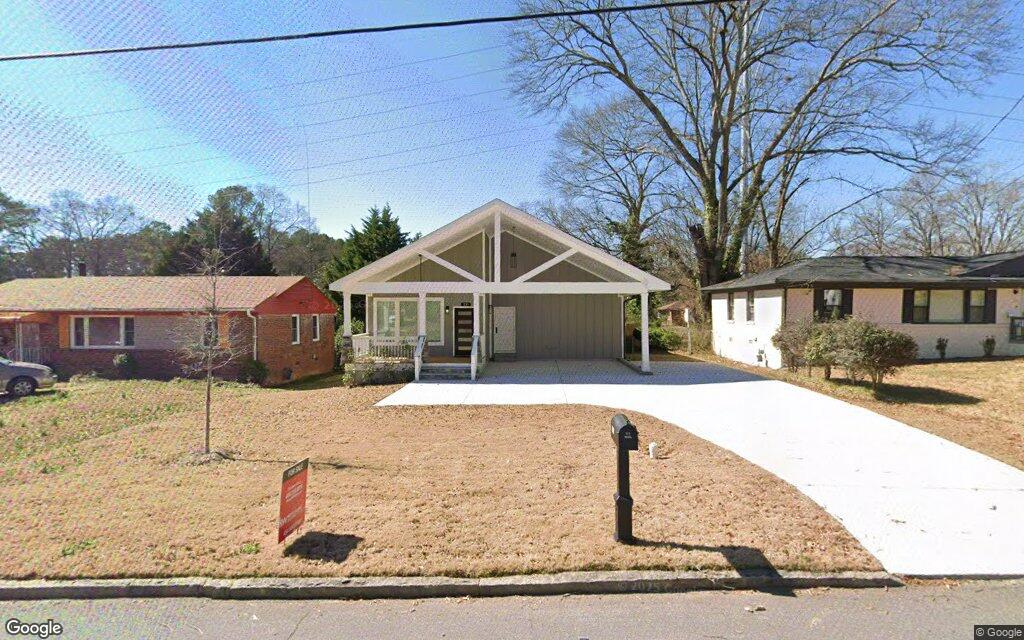 Silver Springs Circle