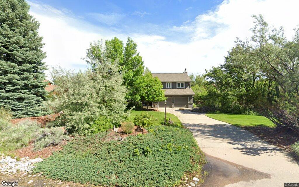 East Windlawn Way