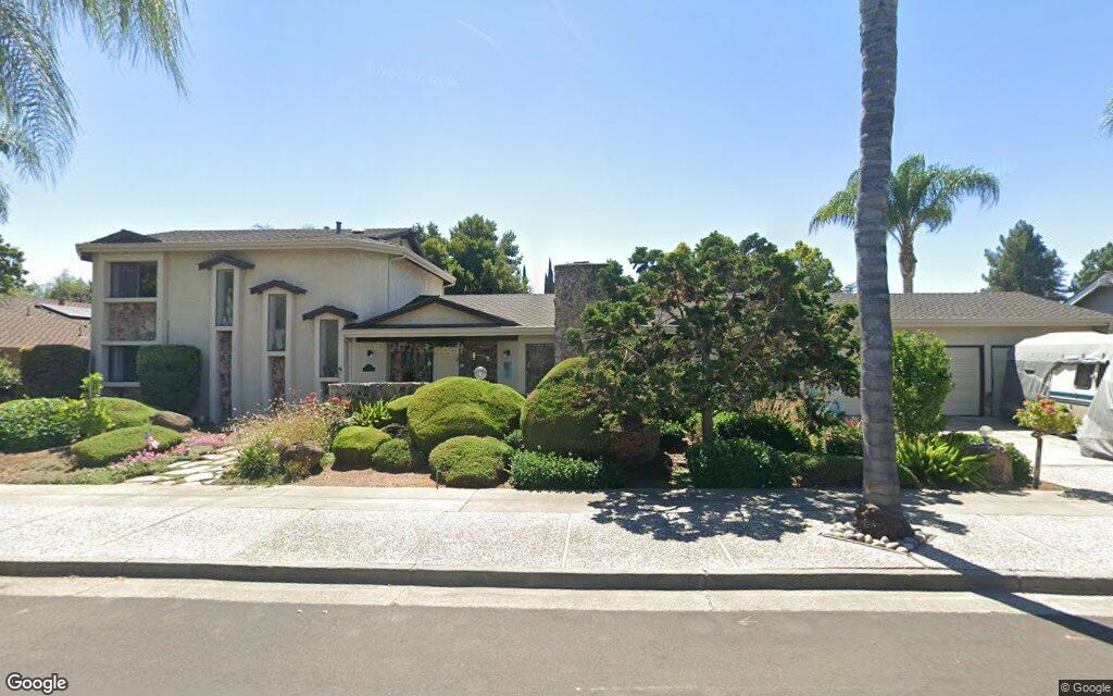 1462 Robbiel Drive - Google Street View