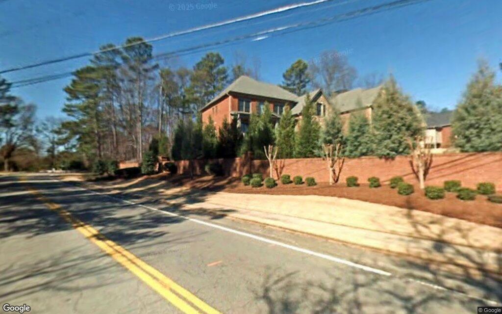 Mendenhall Circle