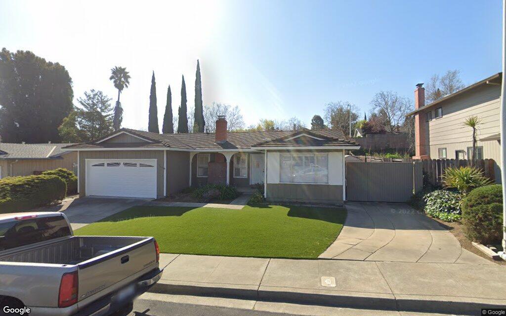 7660 Applewood Way - Google Street View
