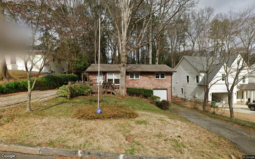 Wayland Circle