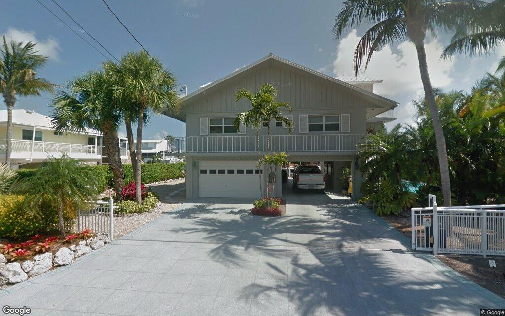 Villa Bella Drive