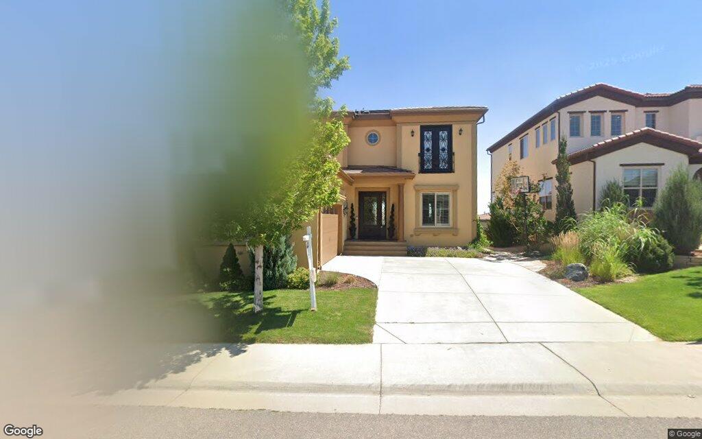 Ladera Drive