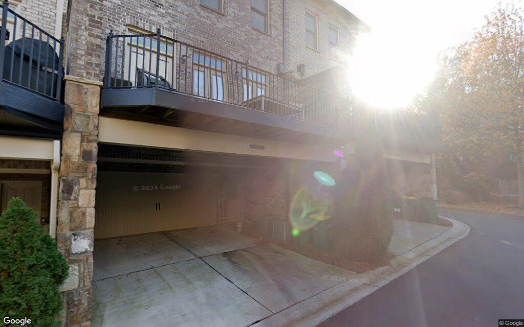 Brookhaven Manor Crossing