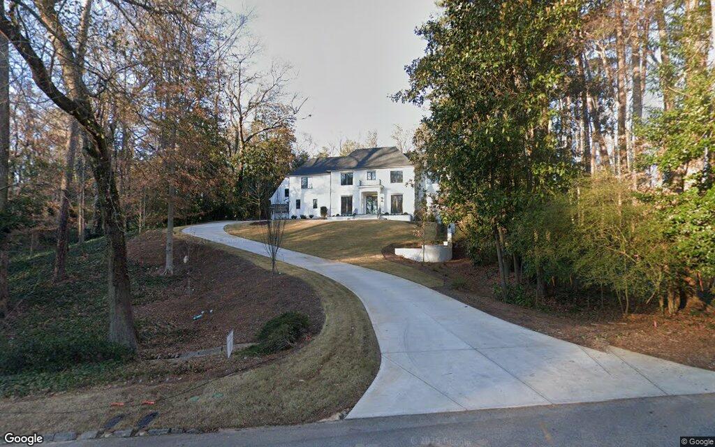 East Beechwood Drive