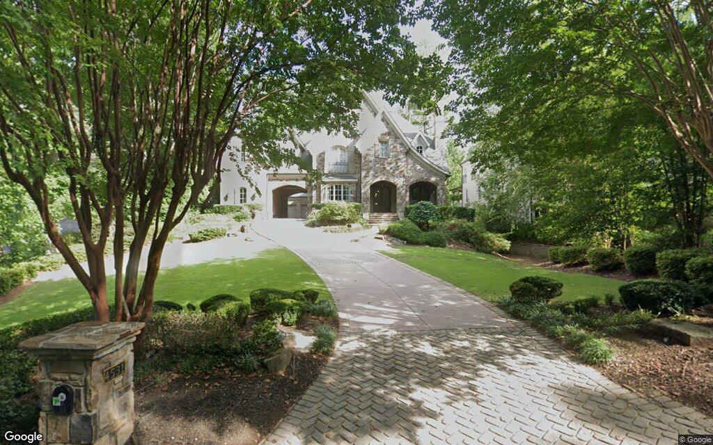 Club Valley Drive