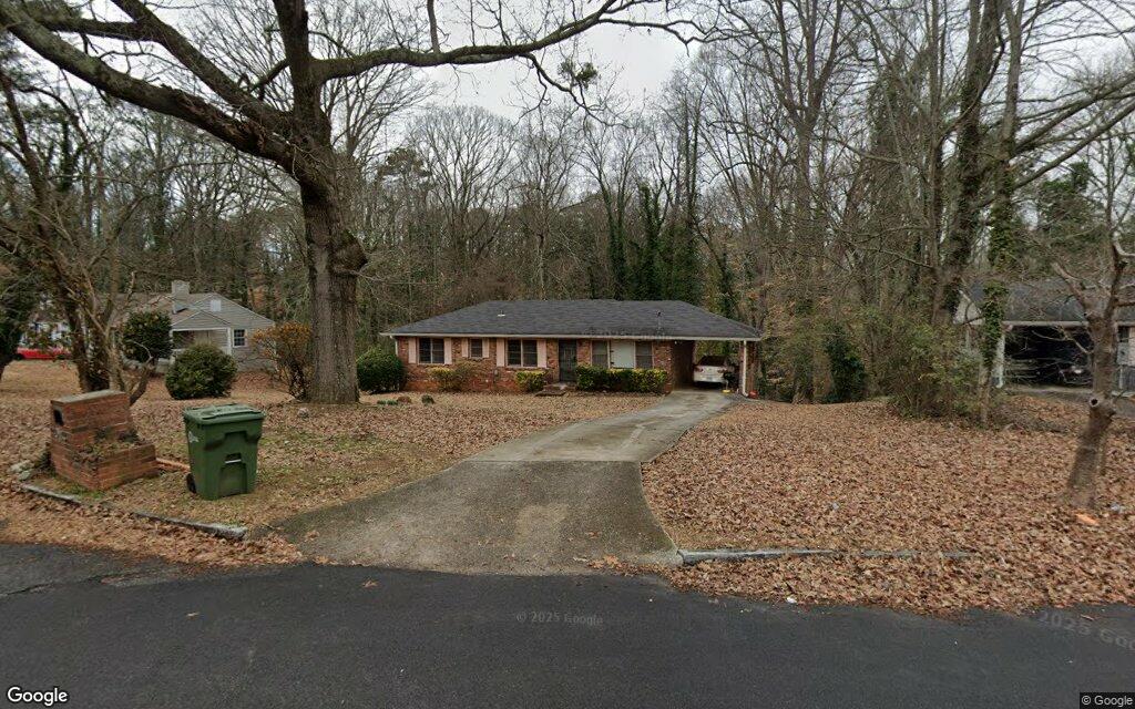 Lockhaven Circle