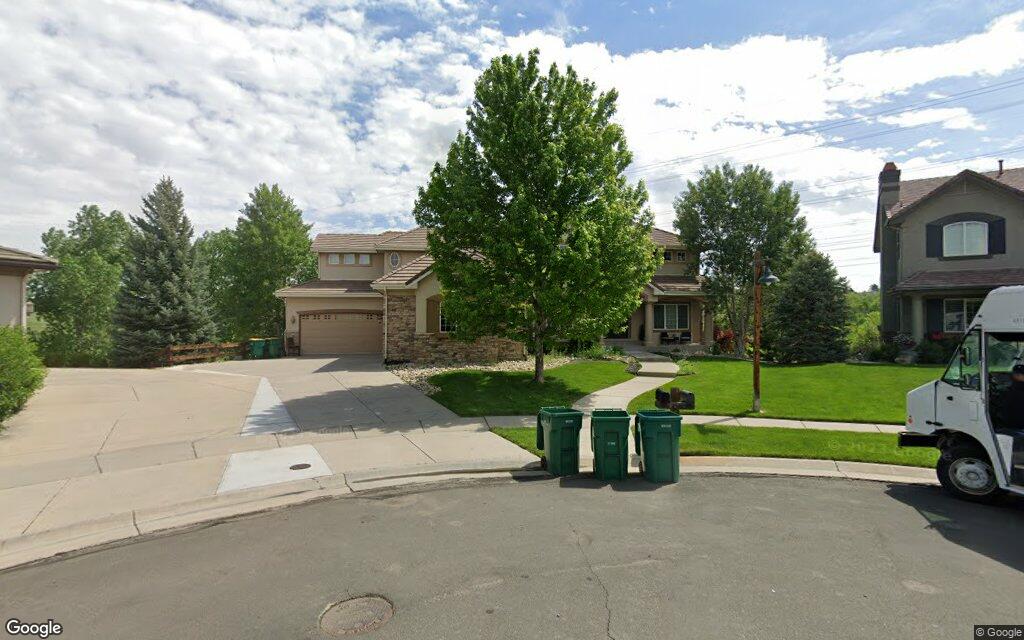 East Hinsdale Place