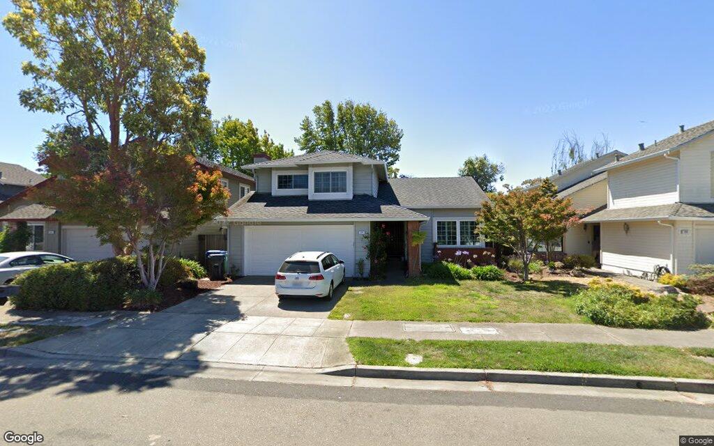 Single-family house sells in Alameda for $2.1 million