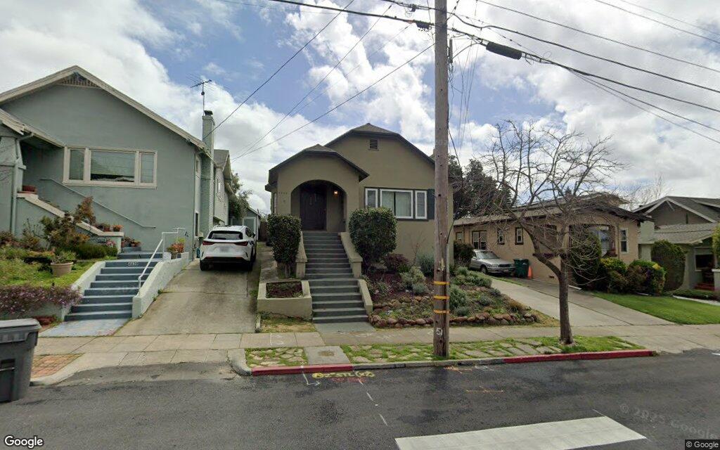Detached house sells in Oakland for $1.5 million