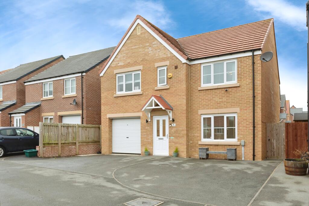 4 Manor Drive
