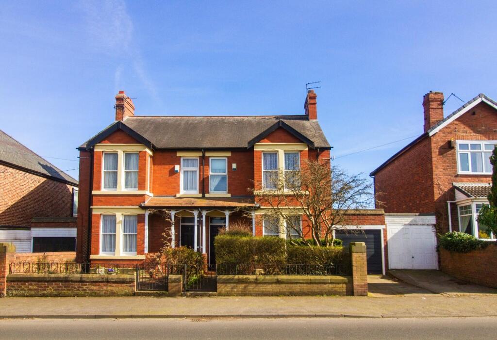 10 South Parade