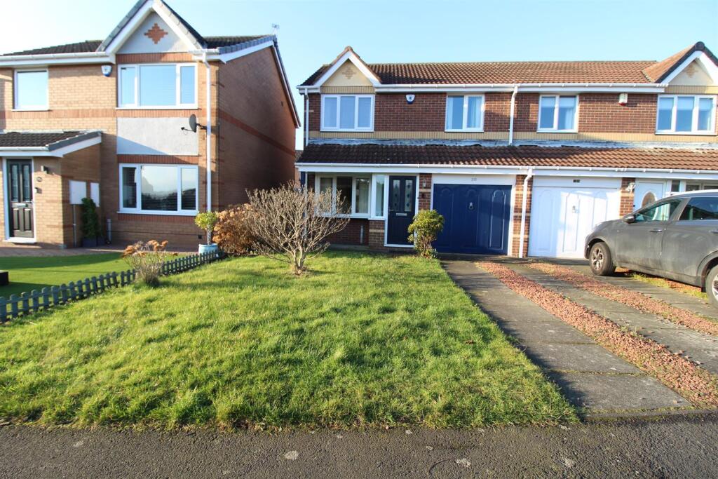 30 Grousemoor Drive