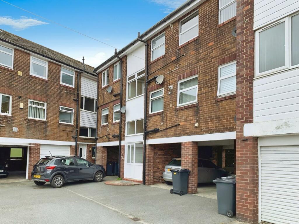 12 Malcolm Court