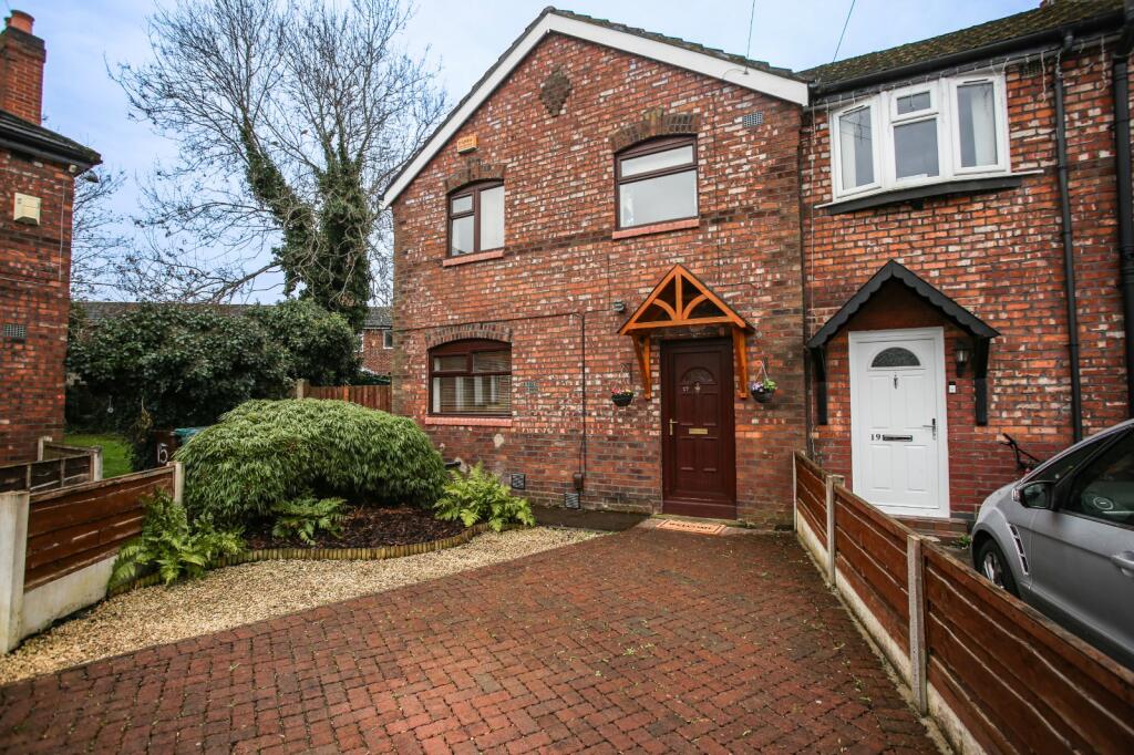 17 Woodcroft Avenue