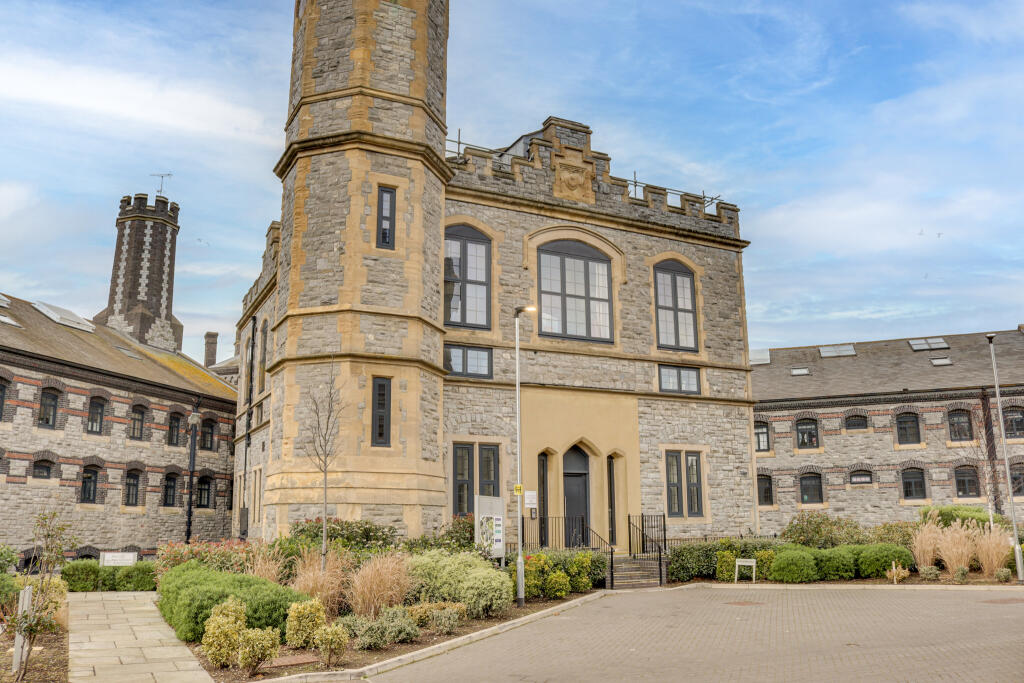 Radial House, Governors Walk
