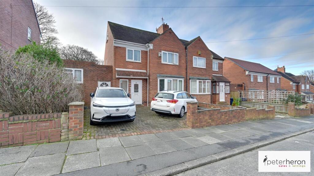 24 Mount Close