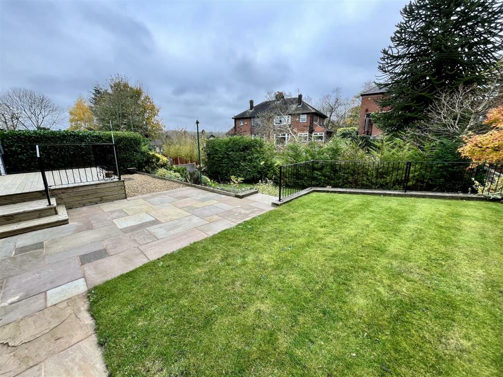 31 Shaw Moor Avenue
