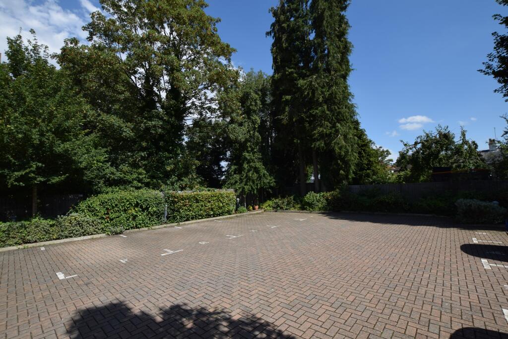 Clover Leaf Court, Ackender Road