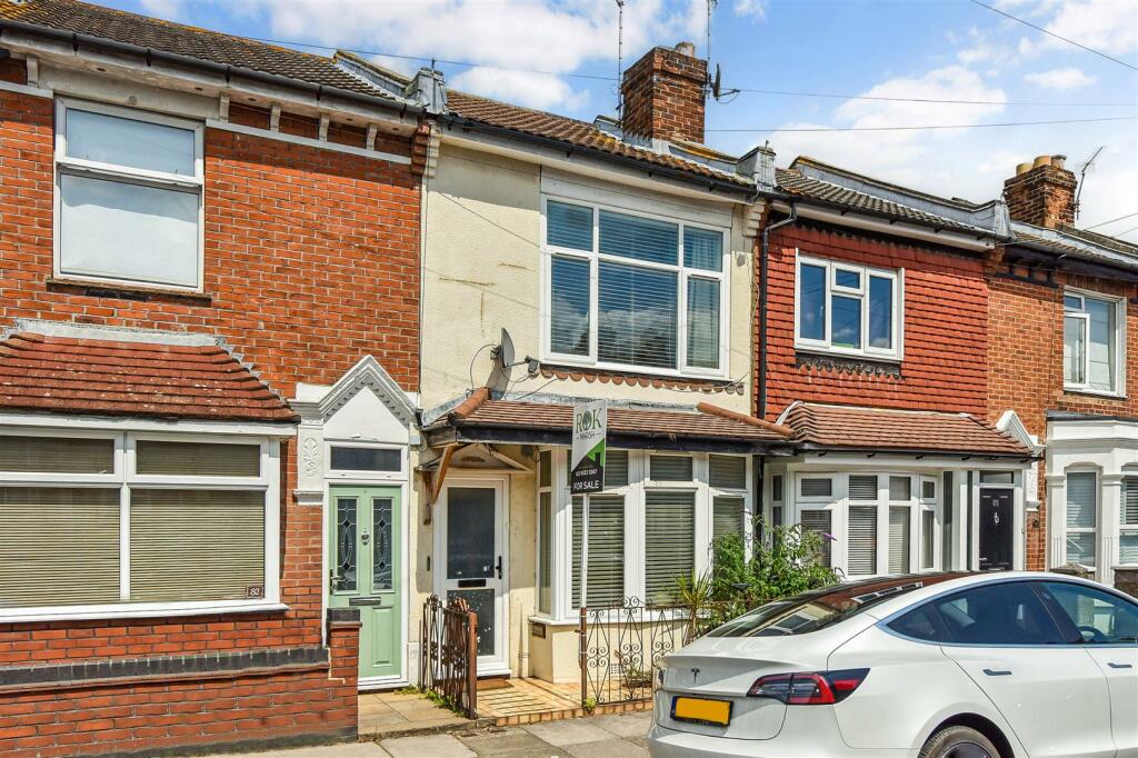 82 Eastfield Road