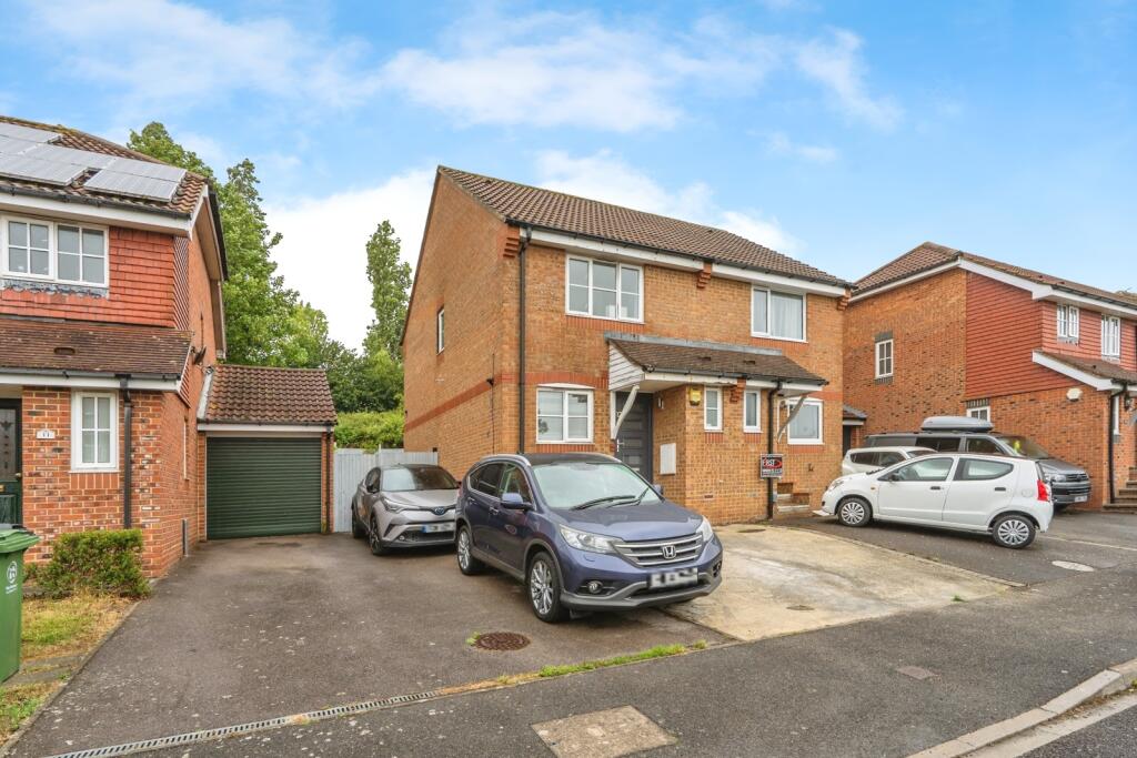 5 Parry Close