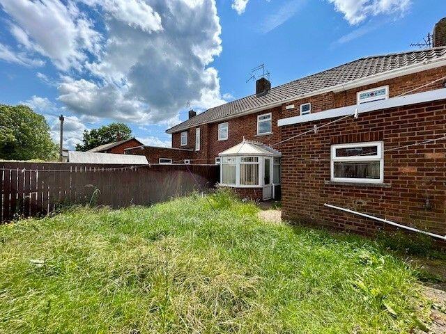 8 Greenfields Road