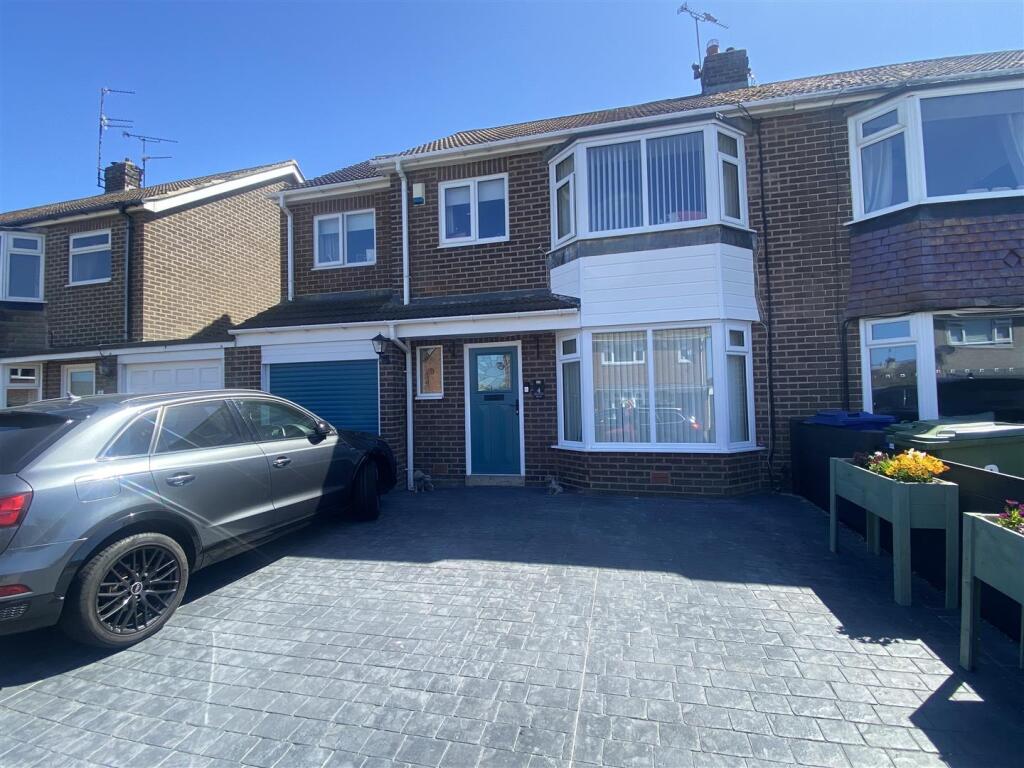 4 Derwent Road