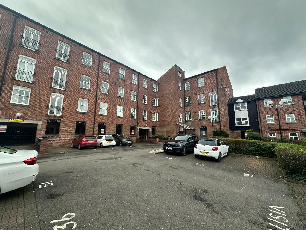 Springbank Court, Manor Road