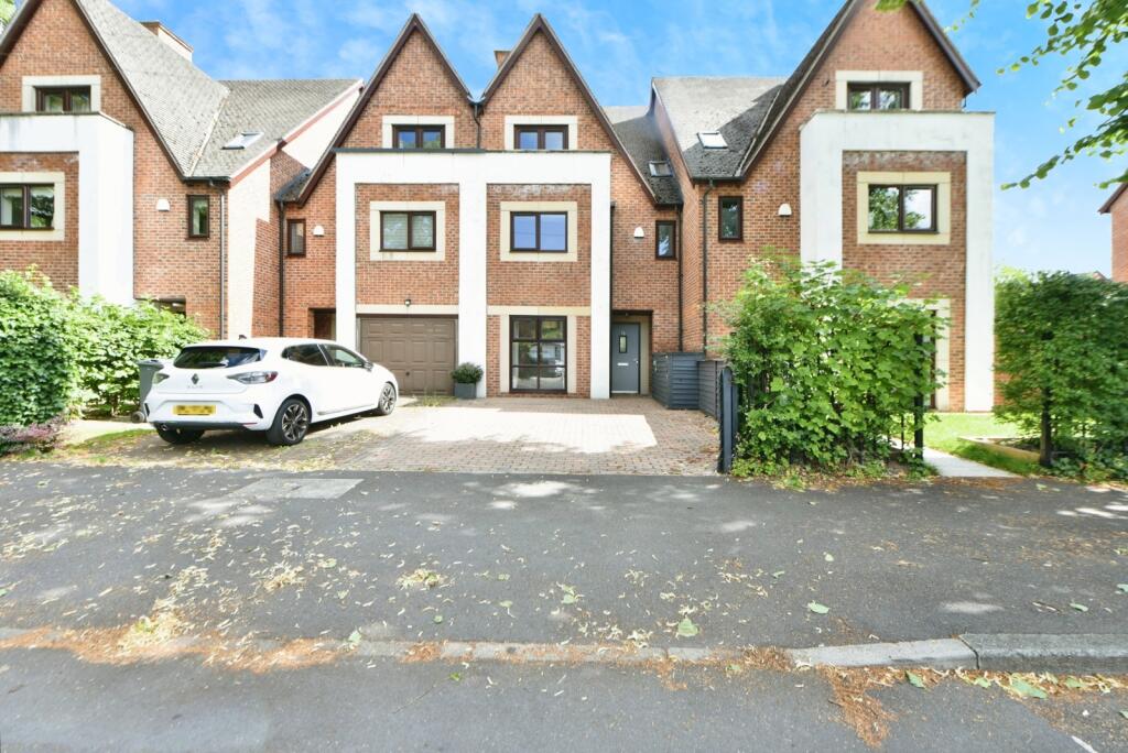 38 Darley Avenue