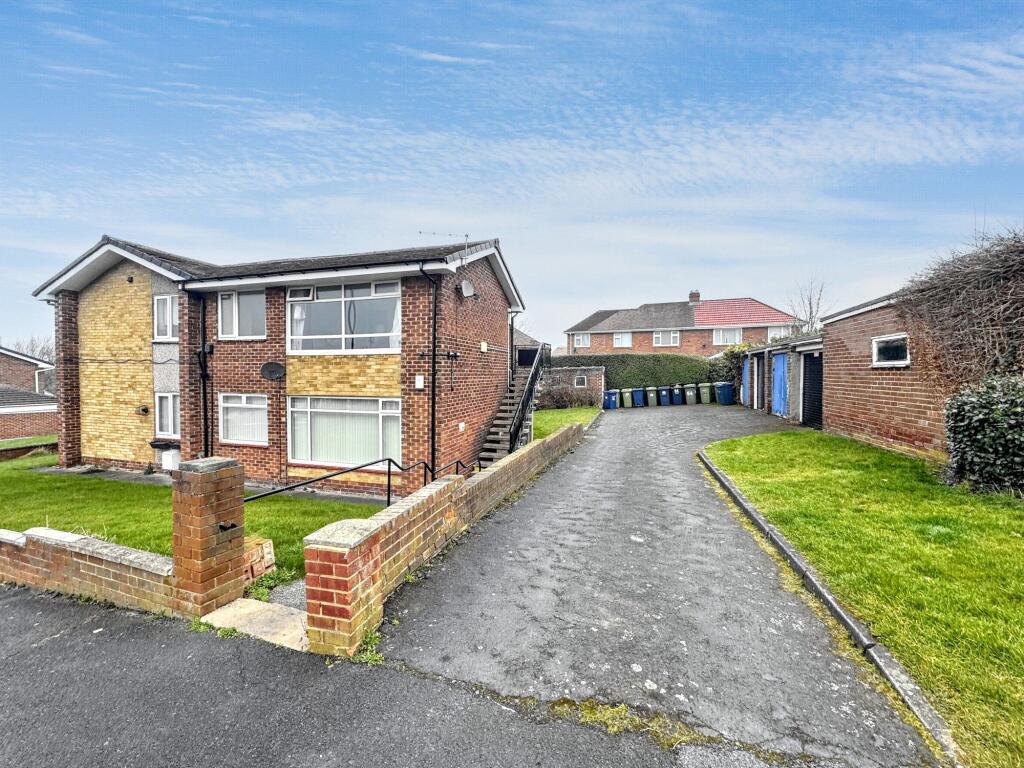 52 Carlisle Crescent