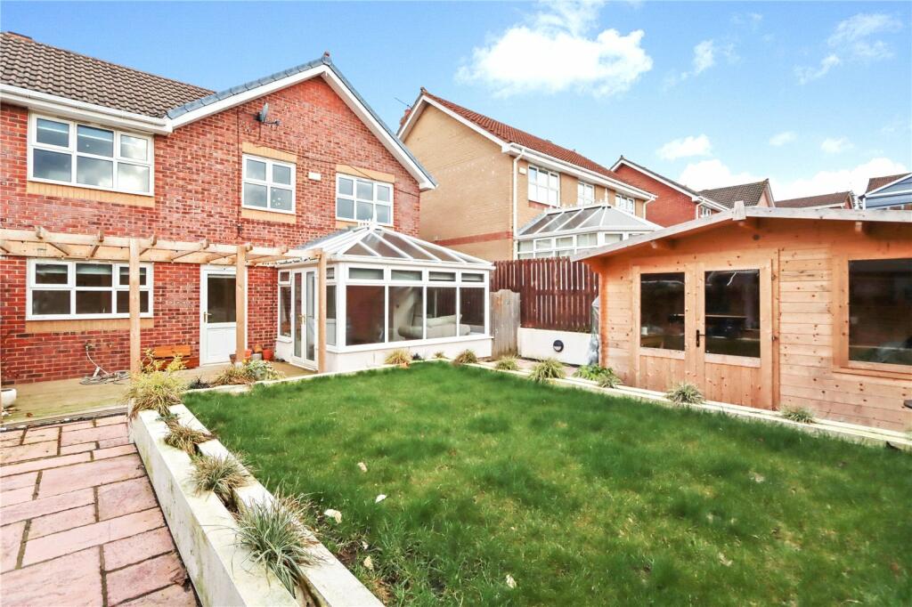 2 Troon Close